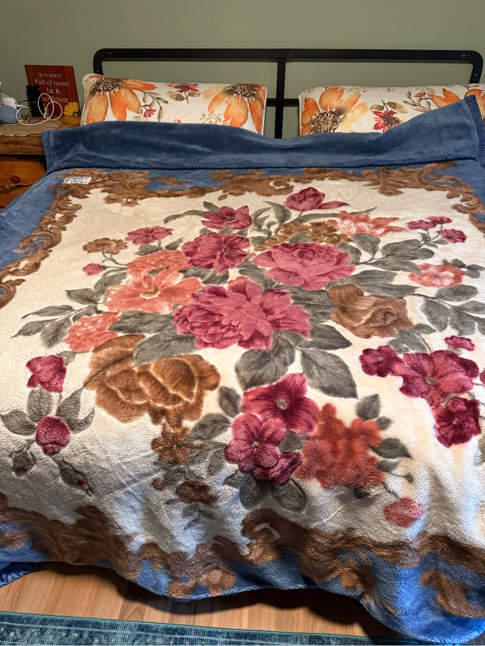 Vintage covy Plush Floral Velvet Throw Blanket - Blue, Pink & Brown heavy